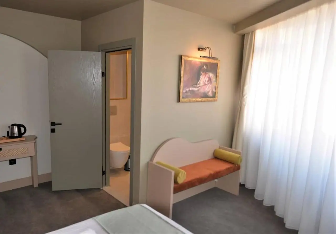 By Kinyas Hotel