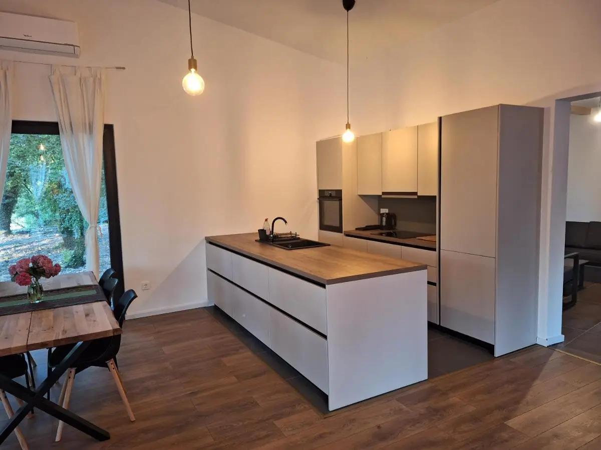 Farah Superior Apartments