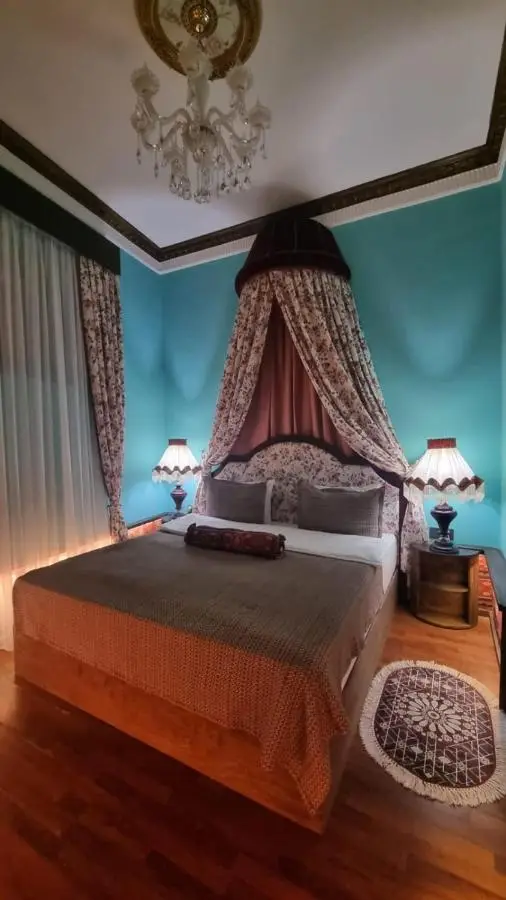 Apartments History 1870