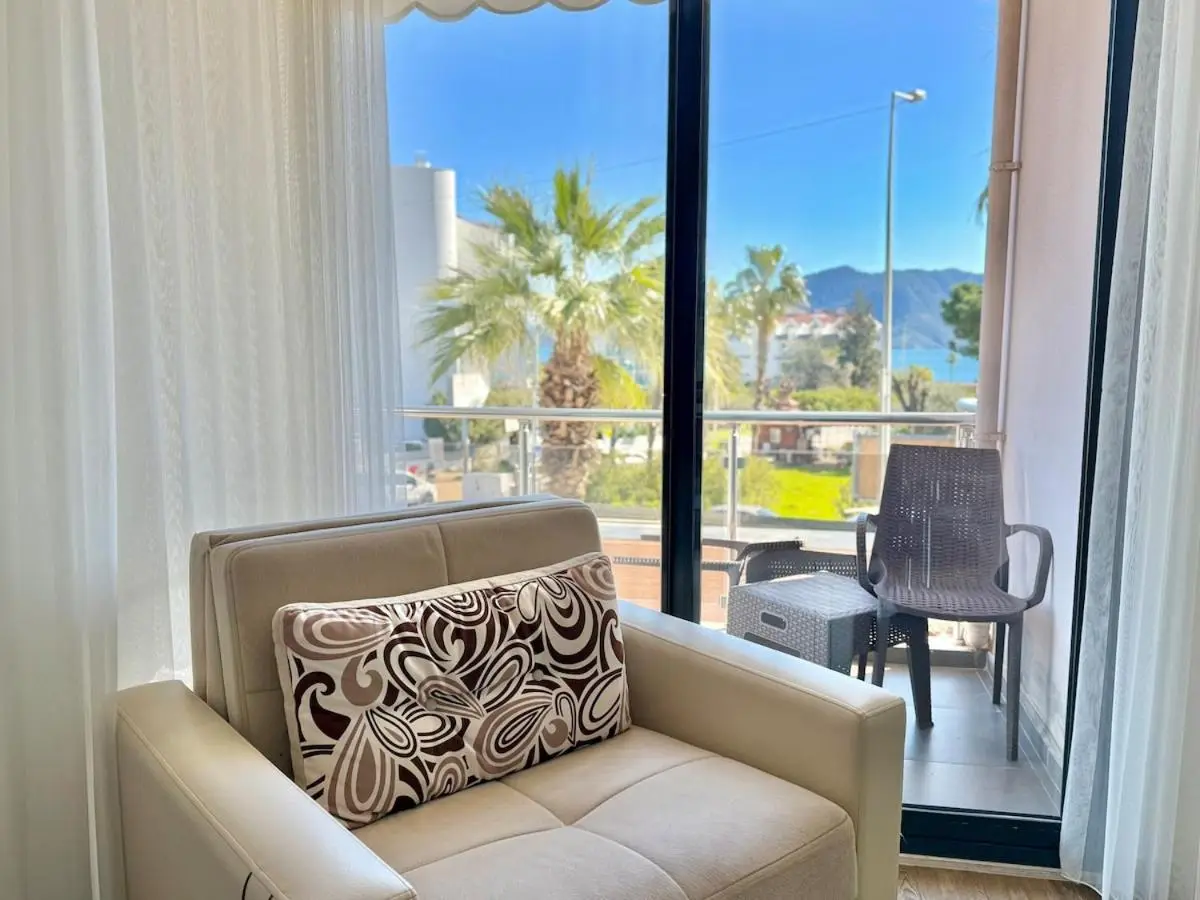 Deniz Manzaralı, Plaja 100 Metre, Luks Daire 1