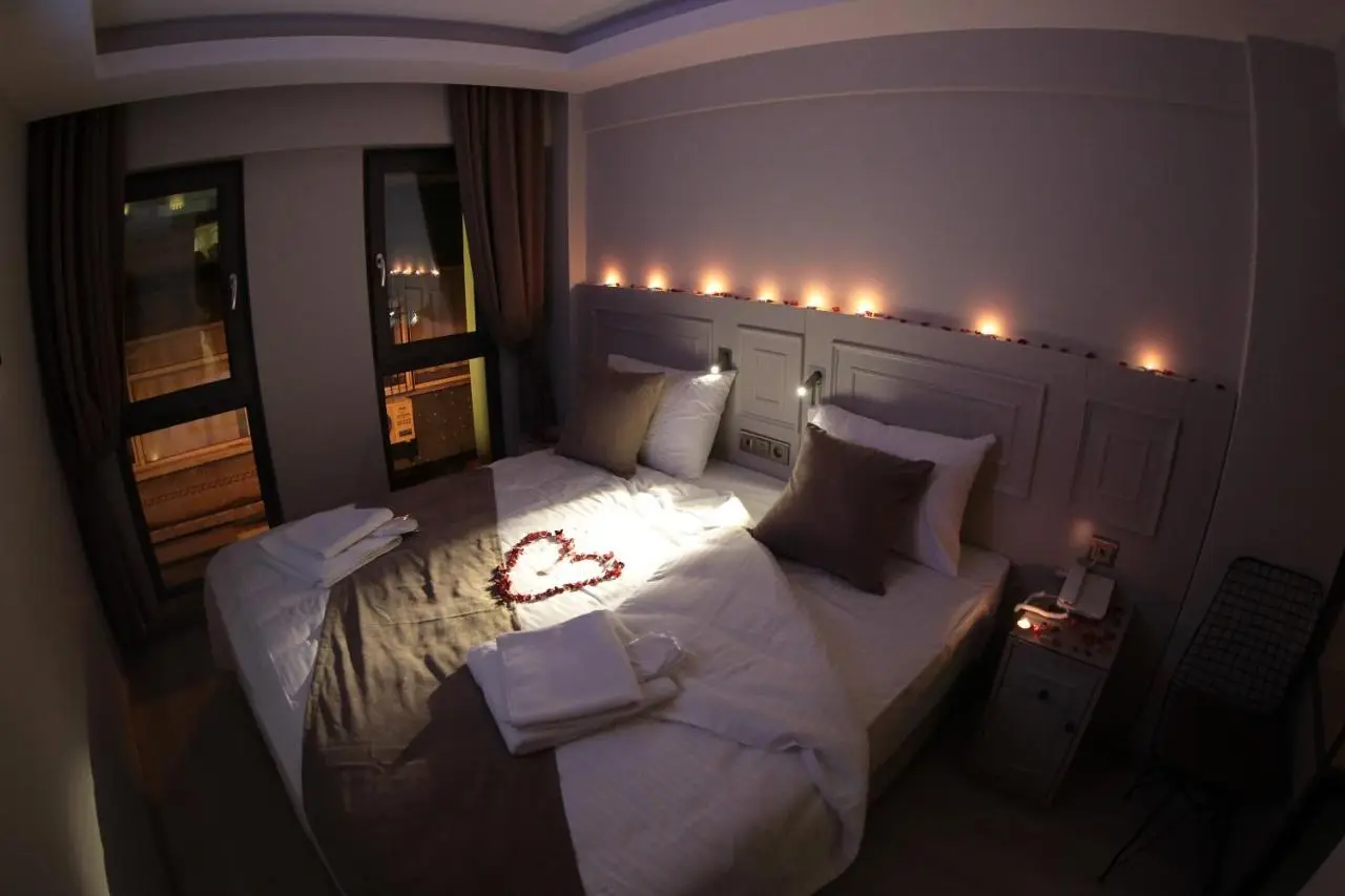X-NELLYİ HOTEL