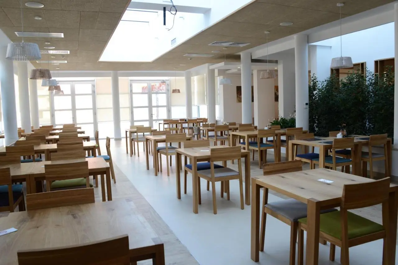 Hotel Nar