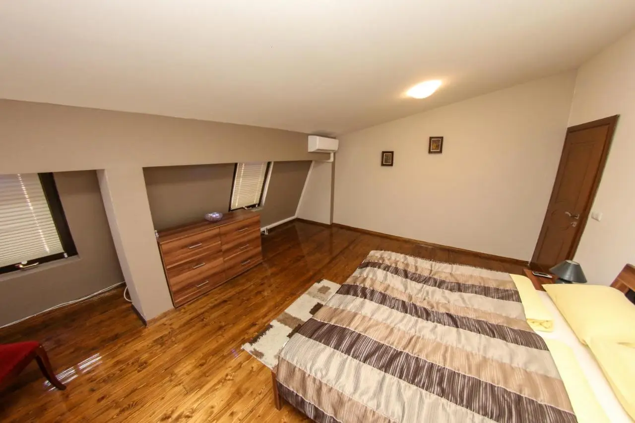 Apartments Cyrano 1&2