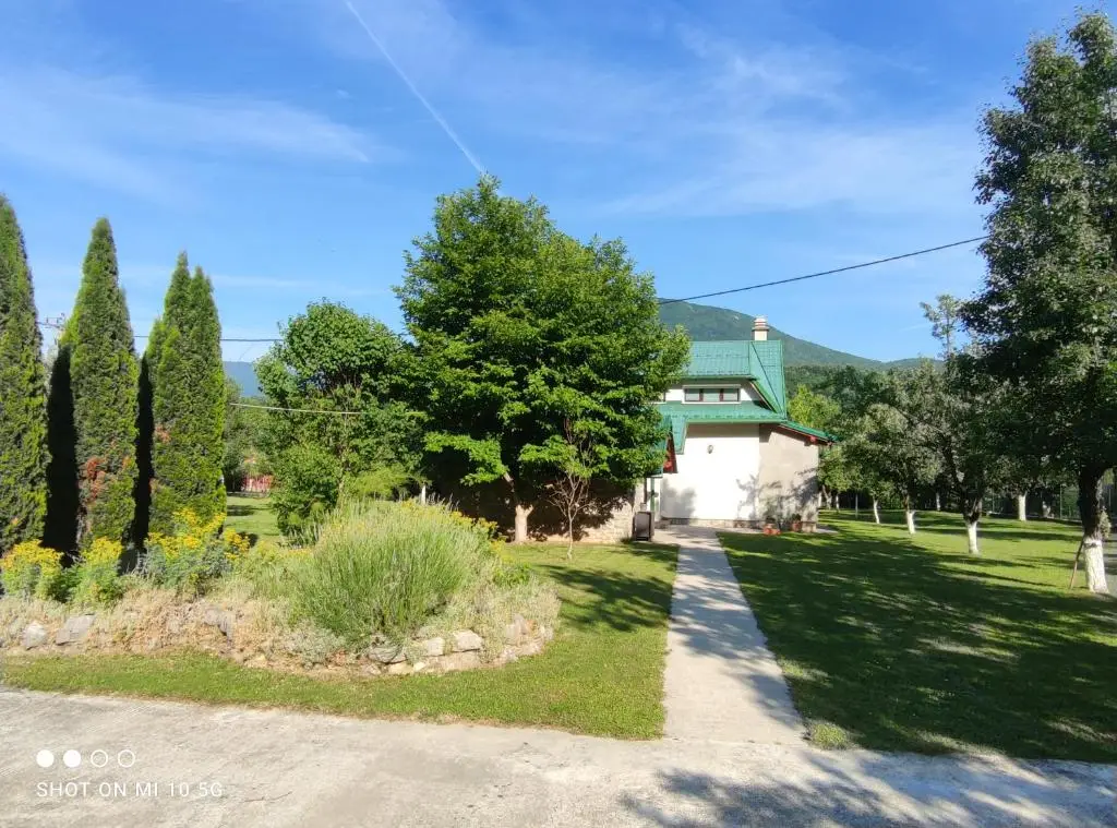 Mila Holiday Home