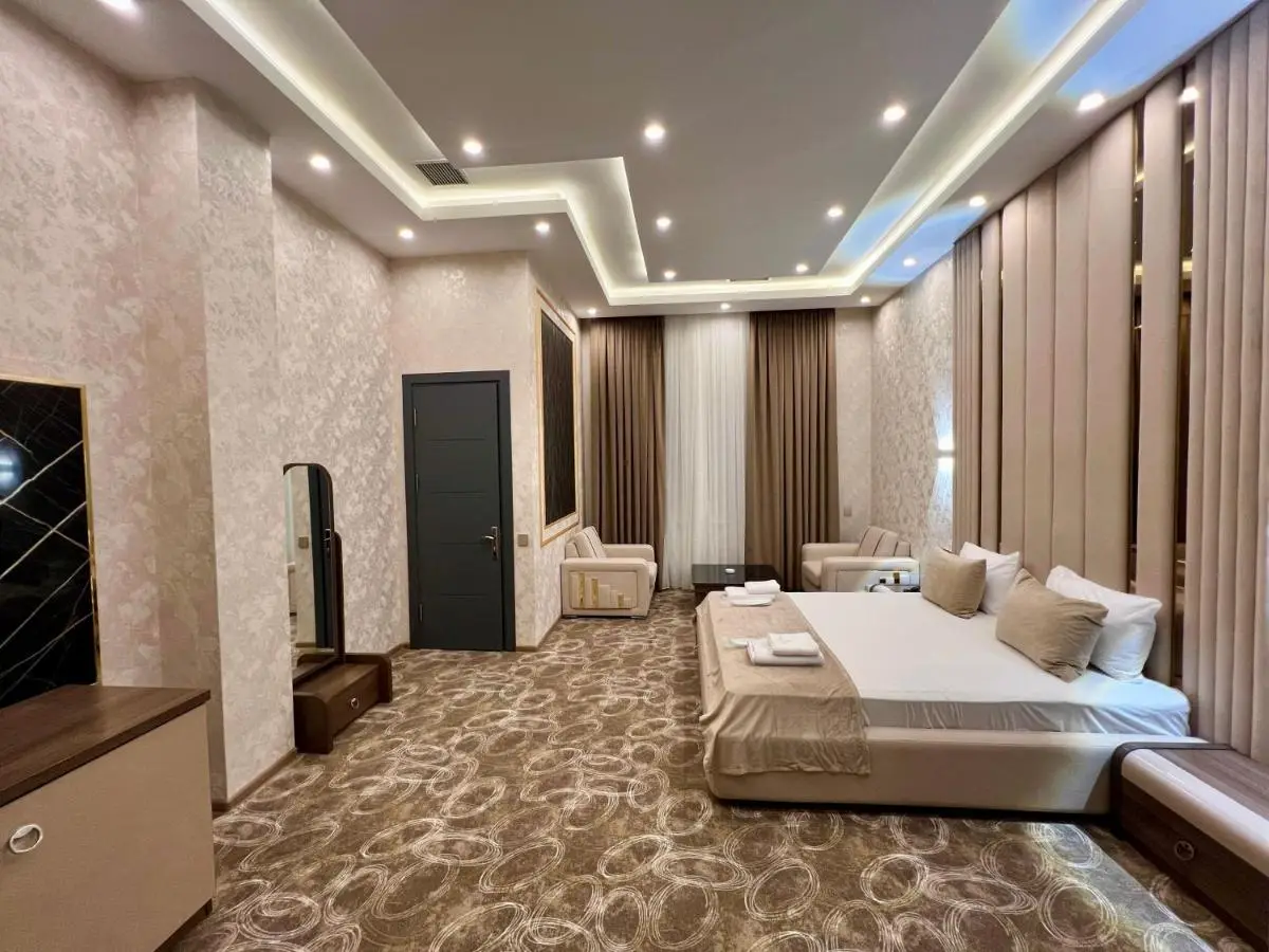 Royal Mansion Hotel
