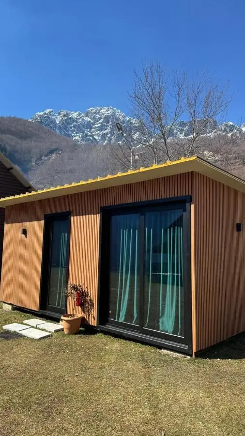 Villa Ujëvara e vogël