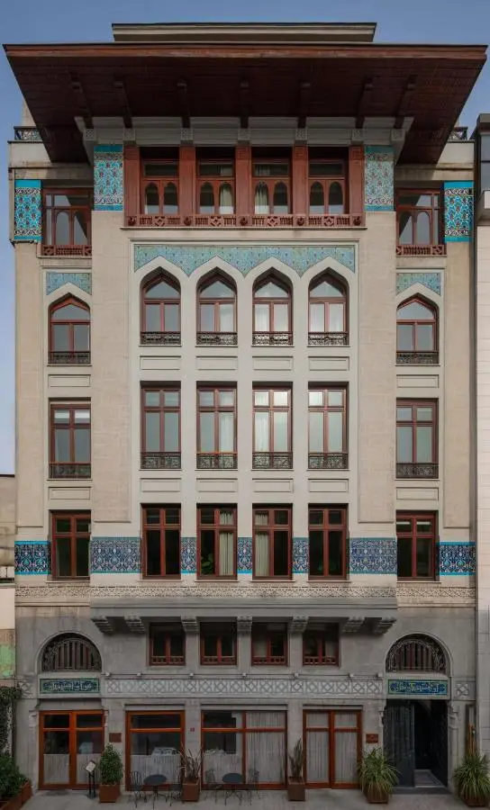 Hovagimyan Hotel and Suites