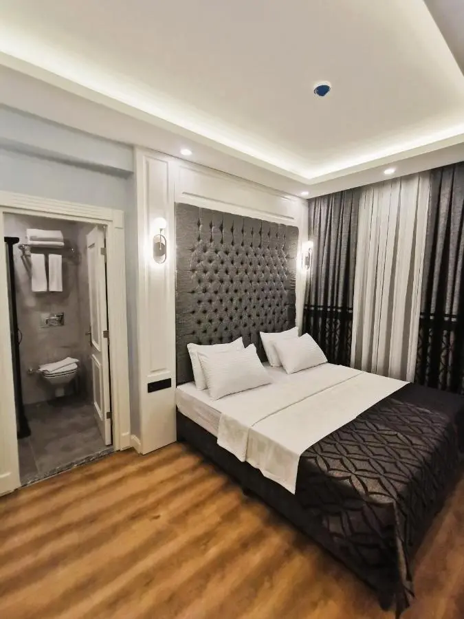 Luxx Garden Hotel