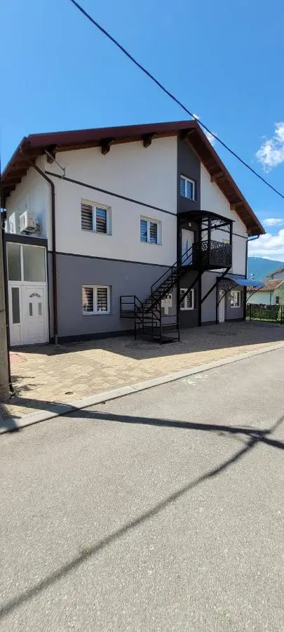 Oz Lux Apartments