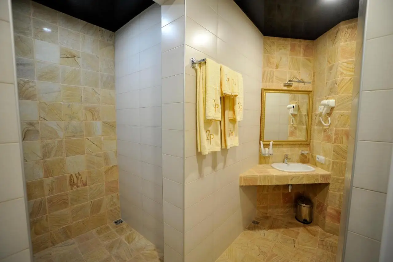 ZP Hotel