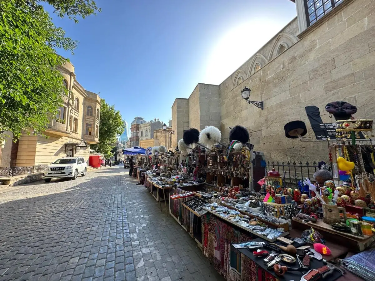 Etnic apartment near Maiden tower center of Baku