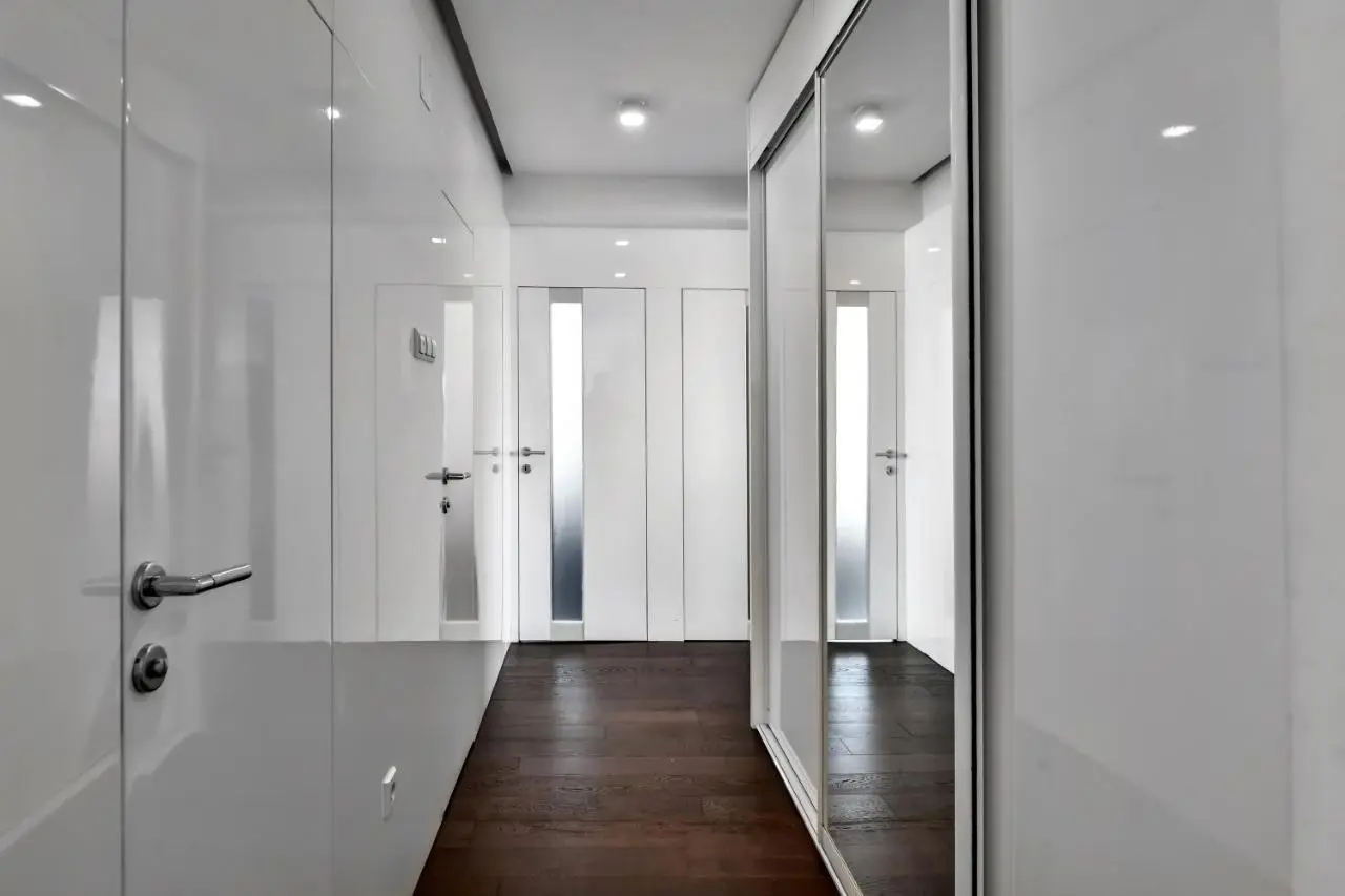 2 bedroom Penthouse in city center, free parking
