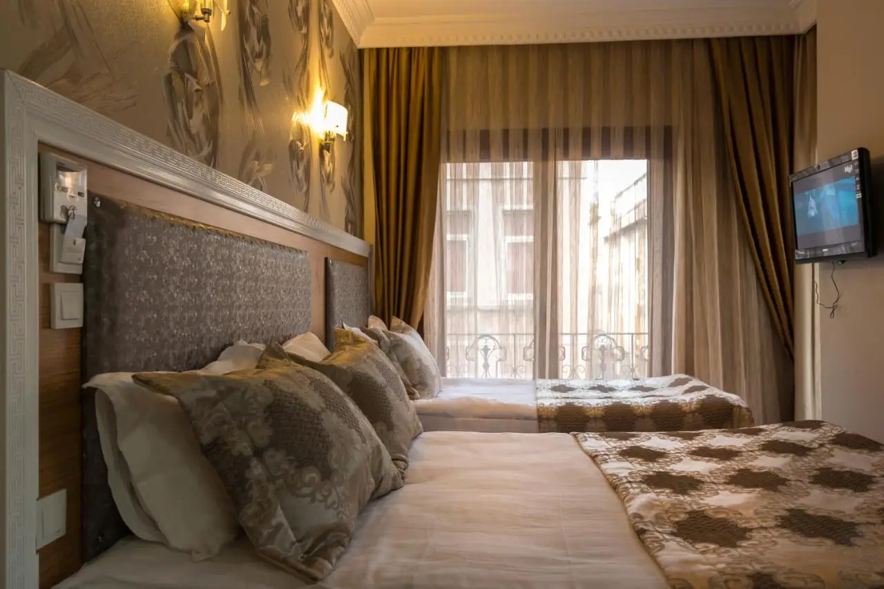 Grand Rosa Hotel
