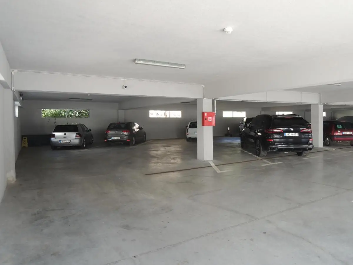 Hotel Logavina 8 Garage Parking