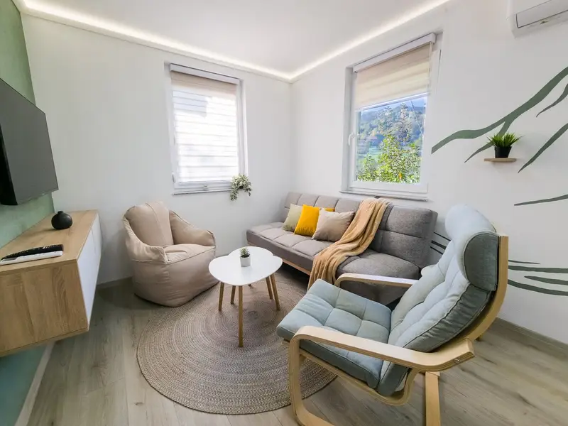 Modern Family House with Terrace & FREE Parking