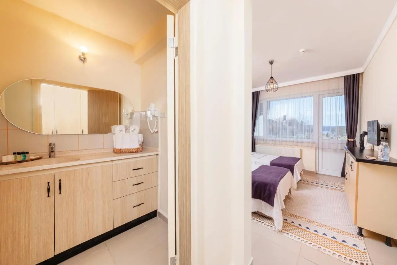 KİRAZ BEACH OTEL
