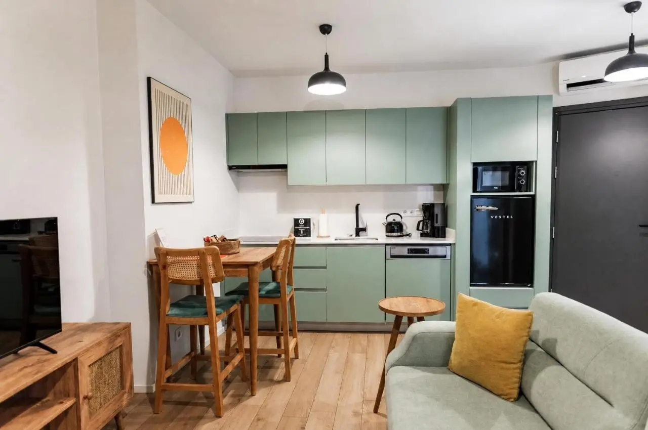 Bird Nest Suites