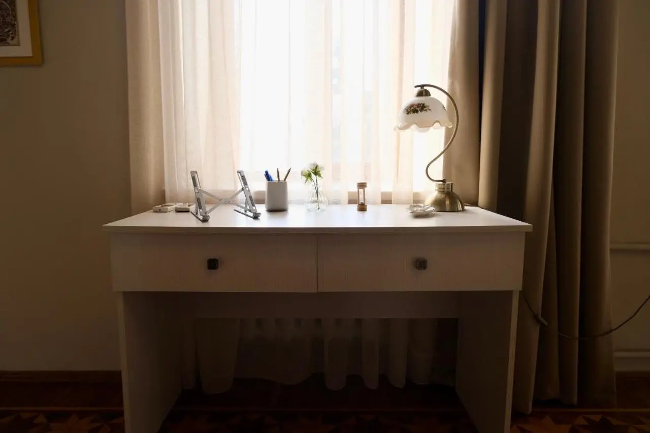 White Lilies - Elegant Sea View F1 & Nizami Charm