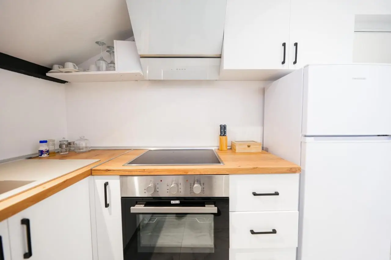 City Center Hideout - Studio Apartment