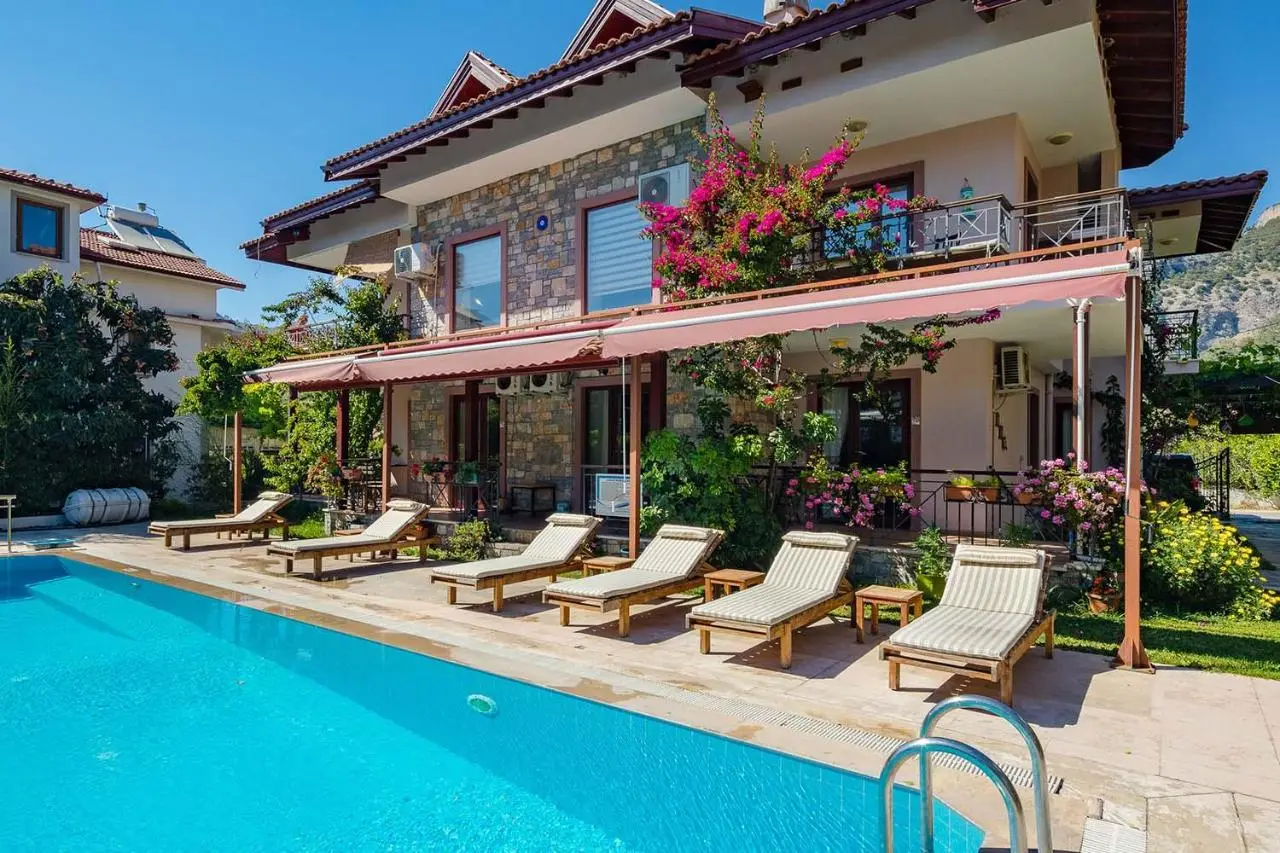 Vira Suites Hotel