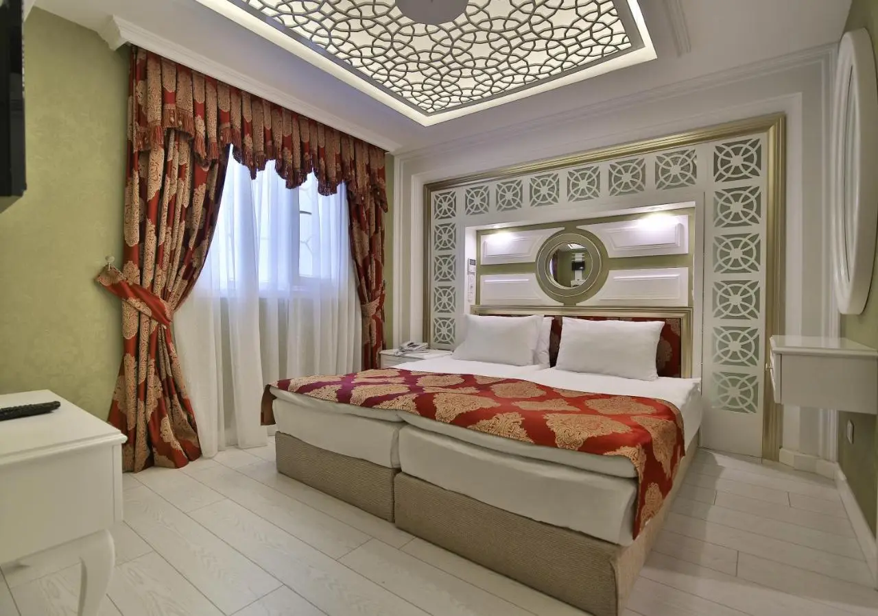 Hotel Queens Land