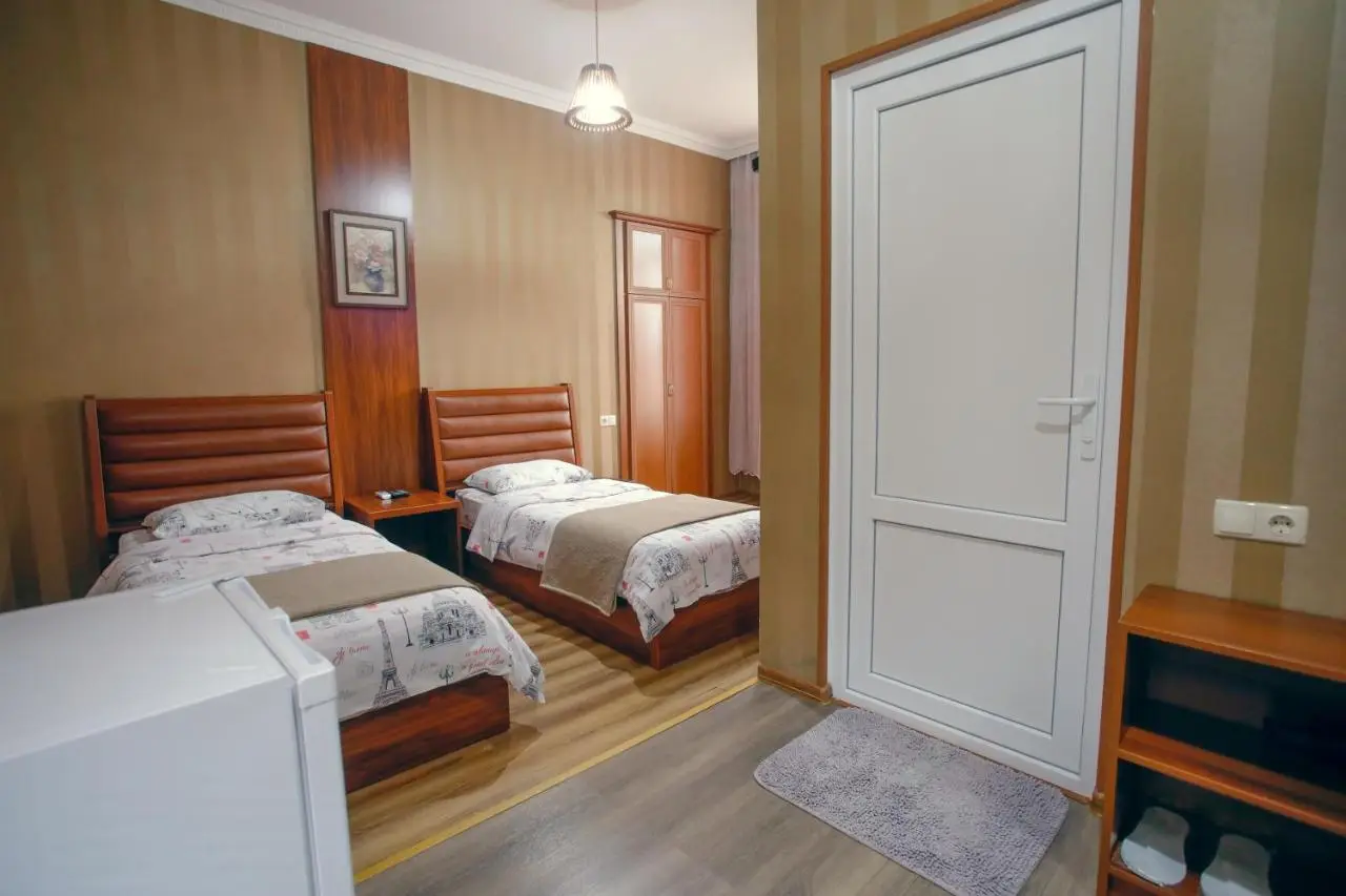 Hotel Paradise Road
