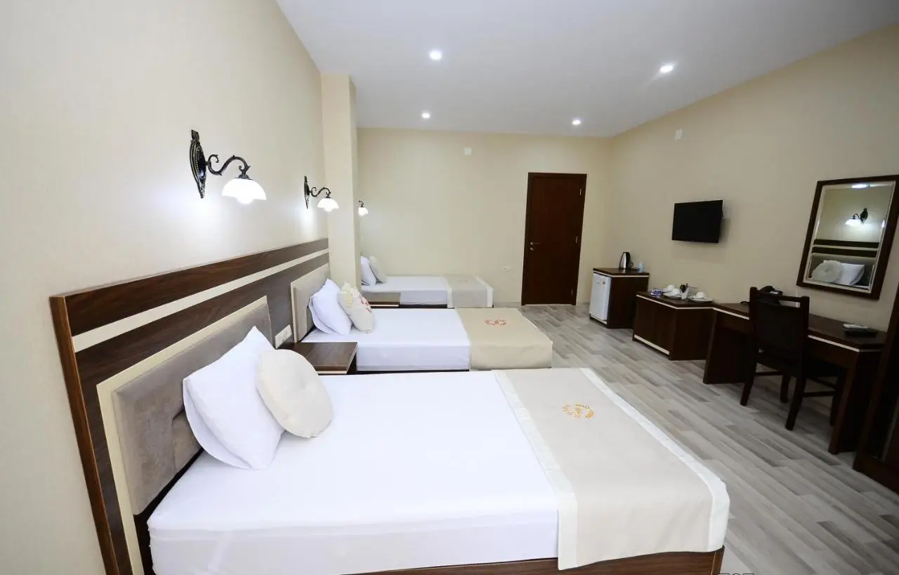 Hotel 725 B