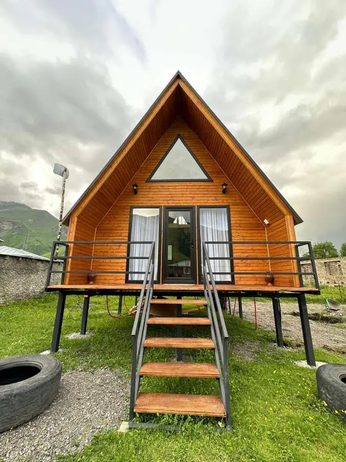 Thomas' Hut