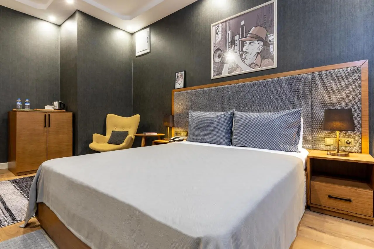 SALA SUITES