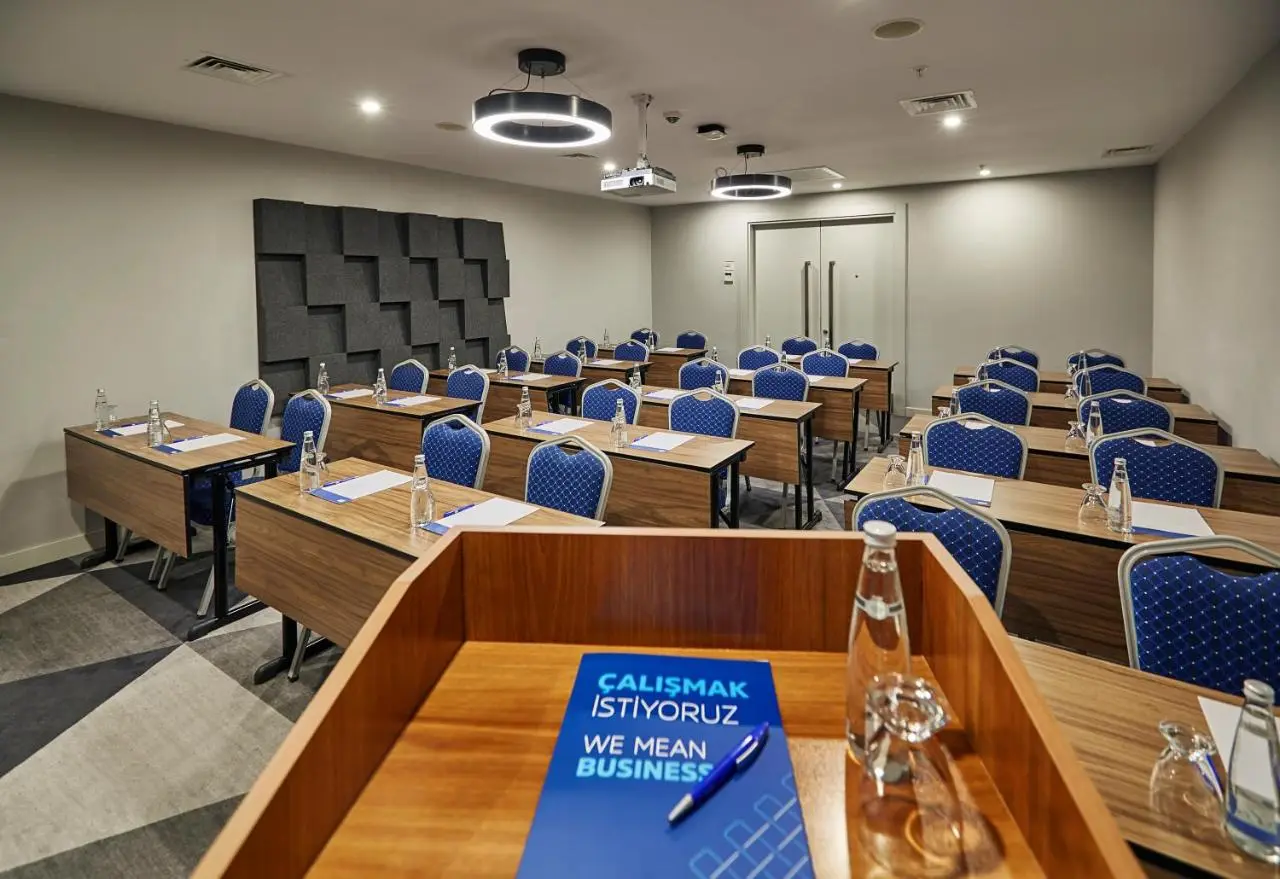 Holiday Inn Express - Istanbul - Atakoy Metro by IHG