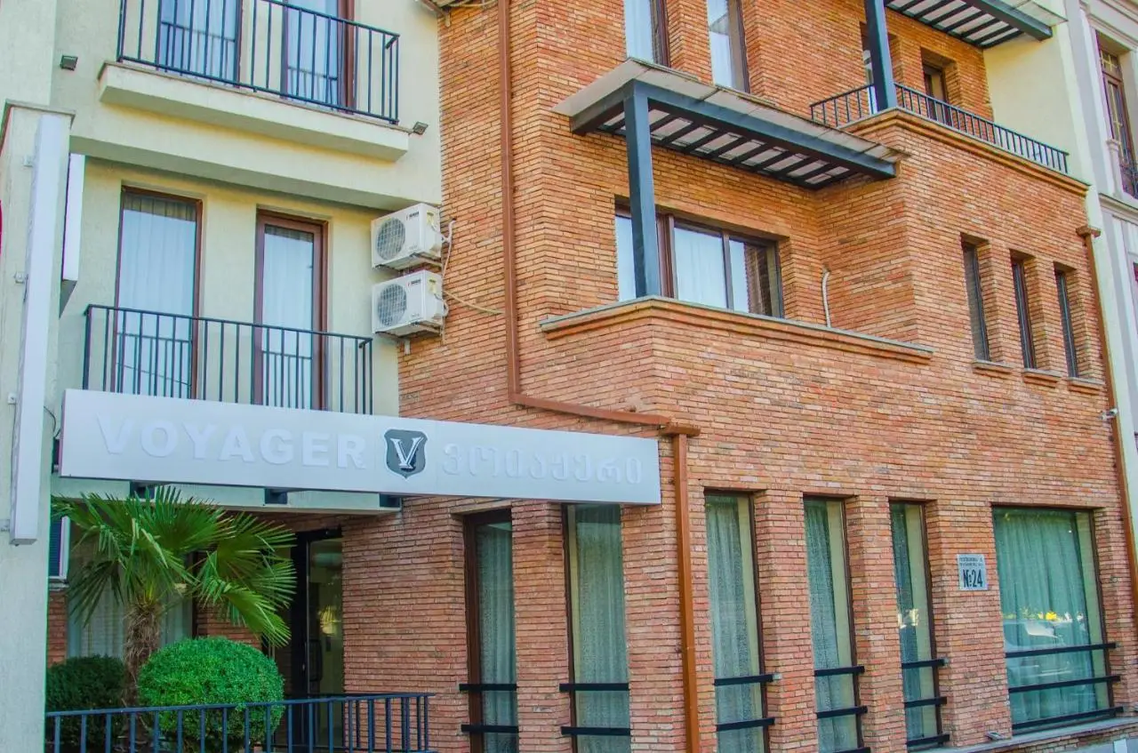 Hotel Voyager