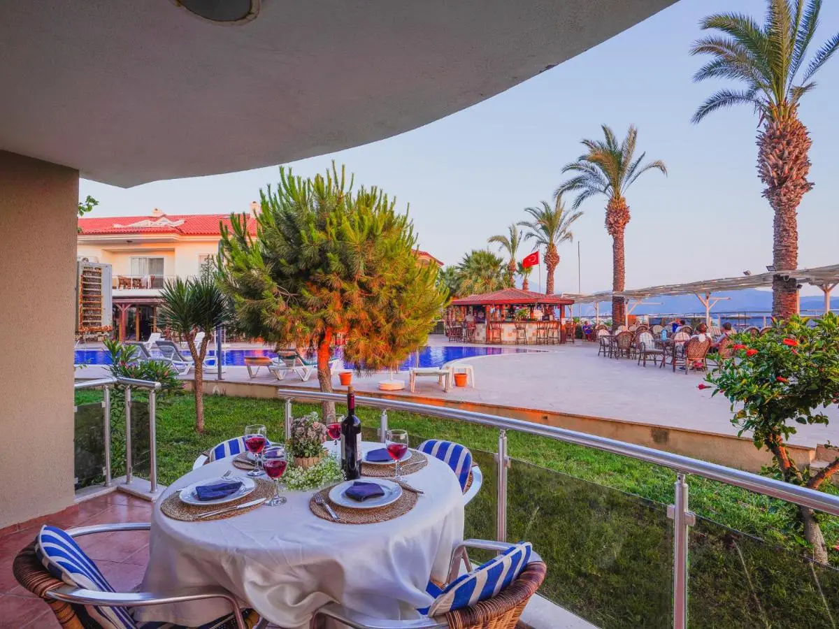 Sunset Beach Club Aqua Lettings