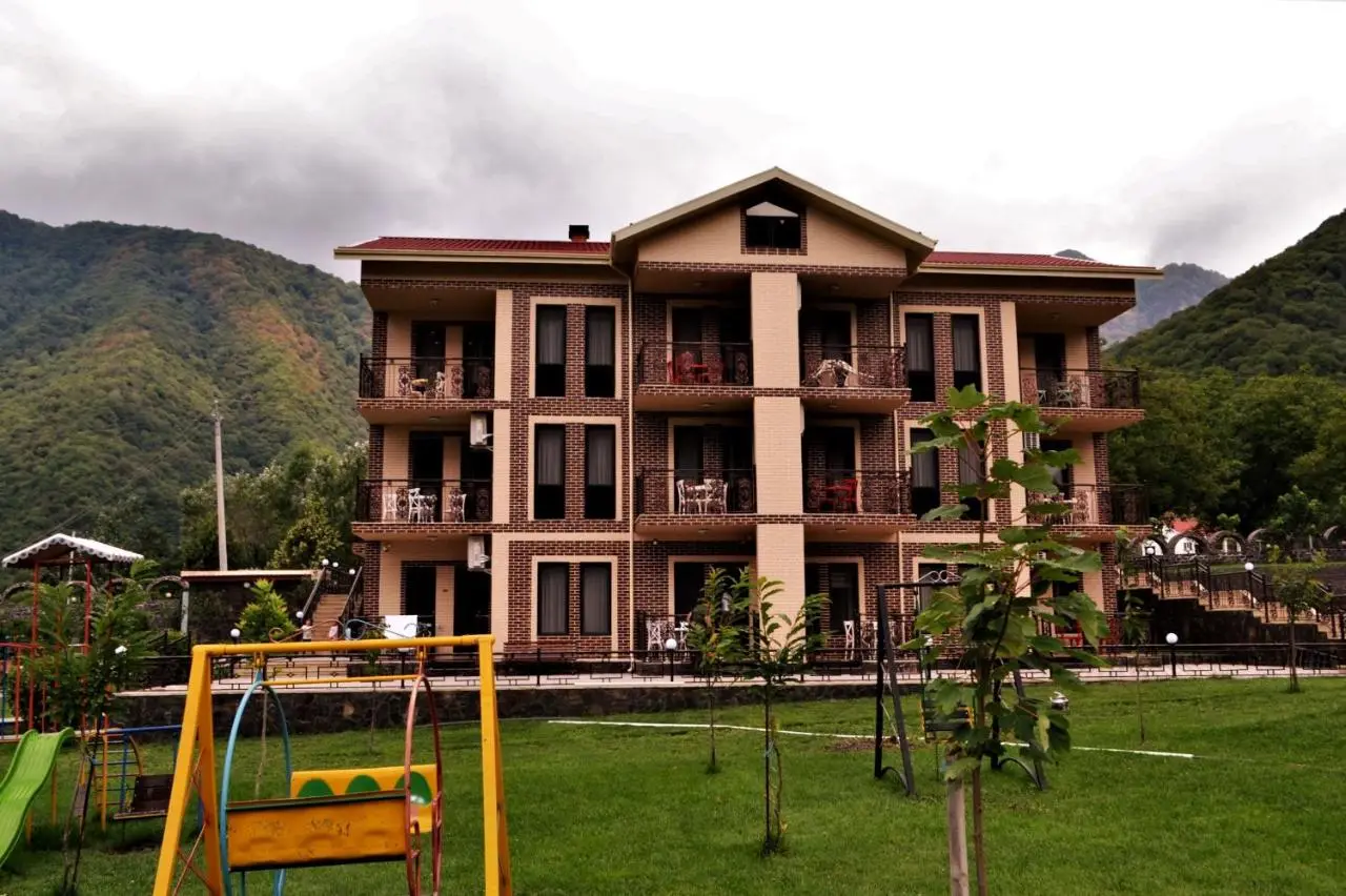 Bergs Hotel And Restaurant