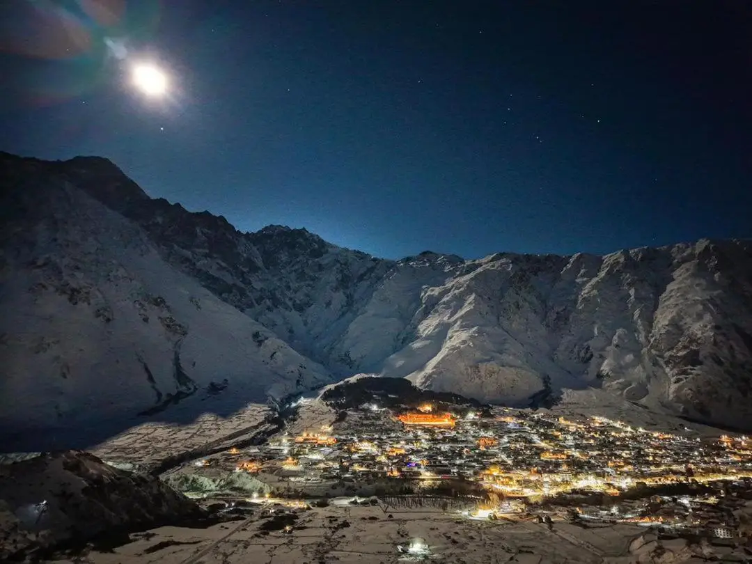 Cottage Mountain crystal kazbegi