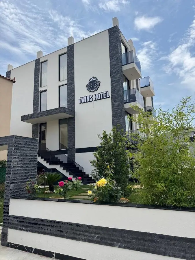 Twins Hotel Vlore
