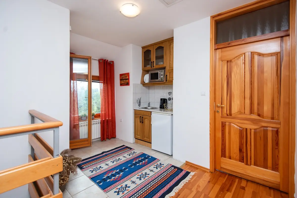 6BDR Holiday Nest - Green Aris