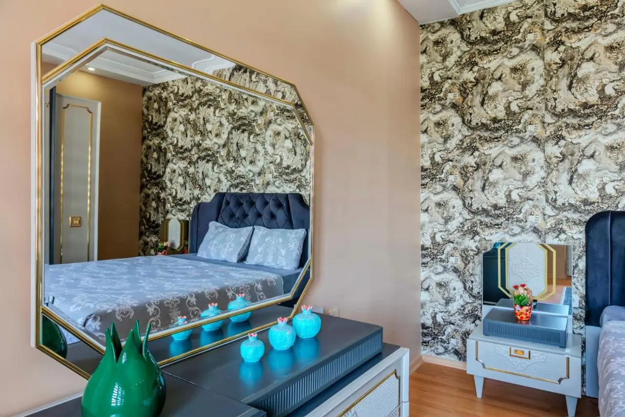 Palas Apartments