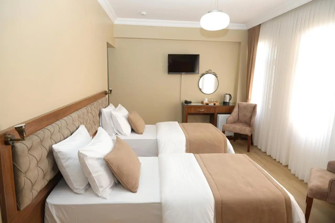 Ramparts Hotel