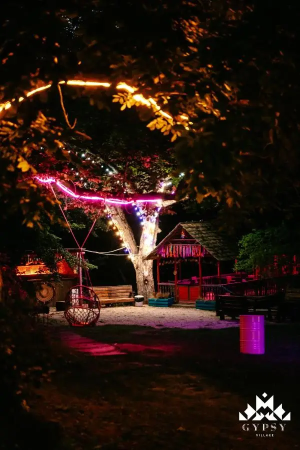 Gipsy Village Park Hotel