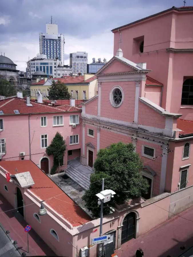 IQ Hotel
