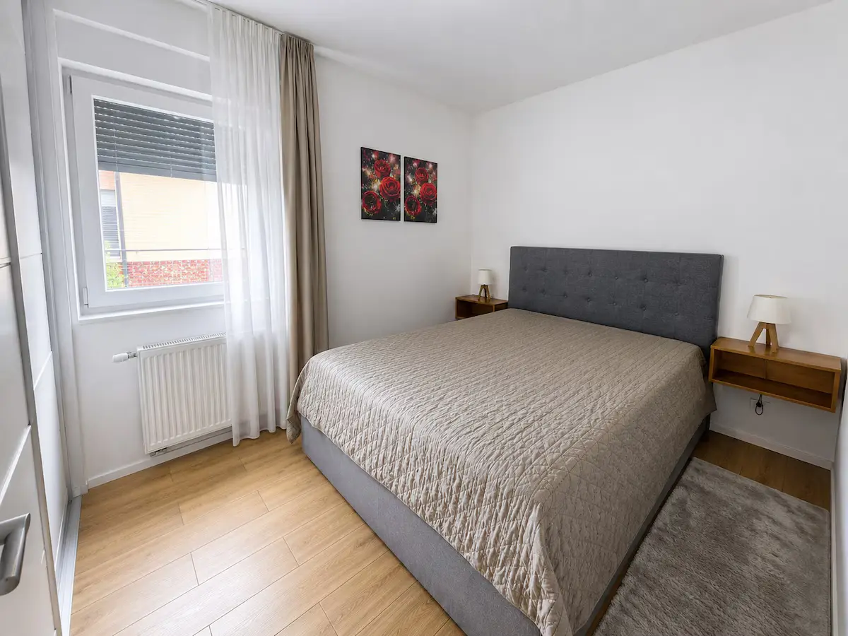 VillaGreenDream: 10 Min from Airport, Free Parking