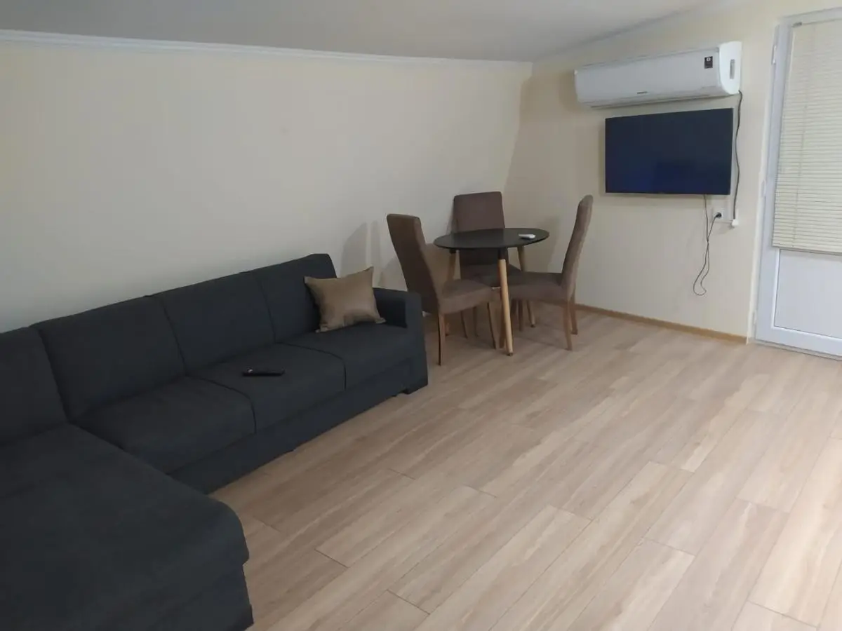 Apartment Dry Bridge