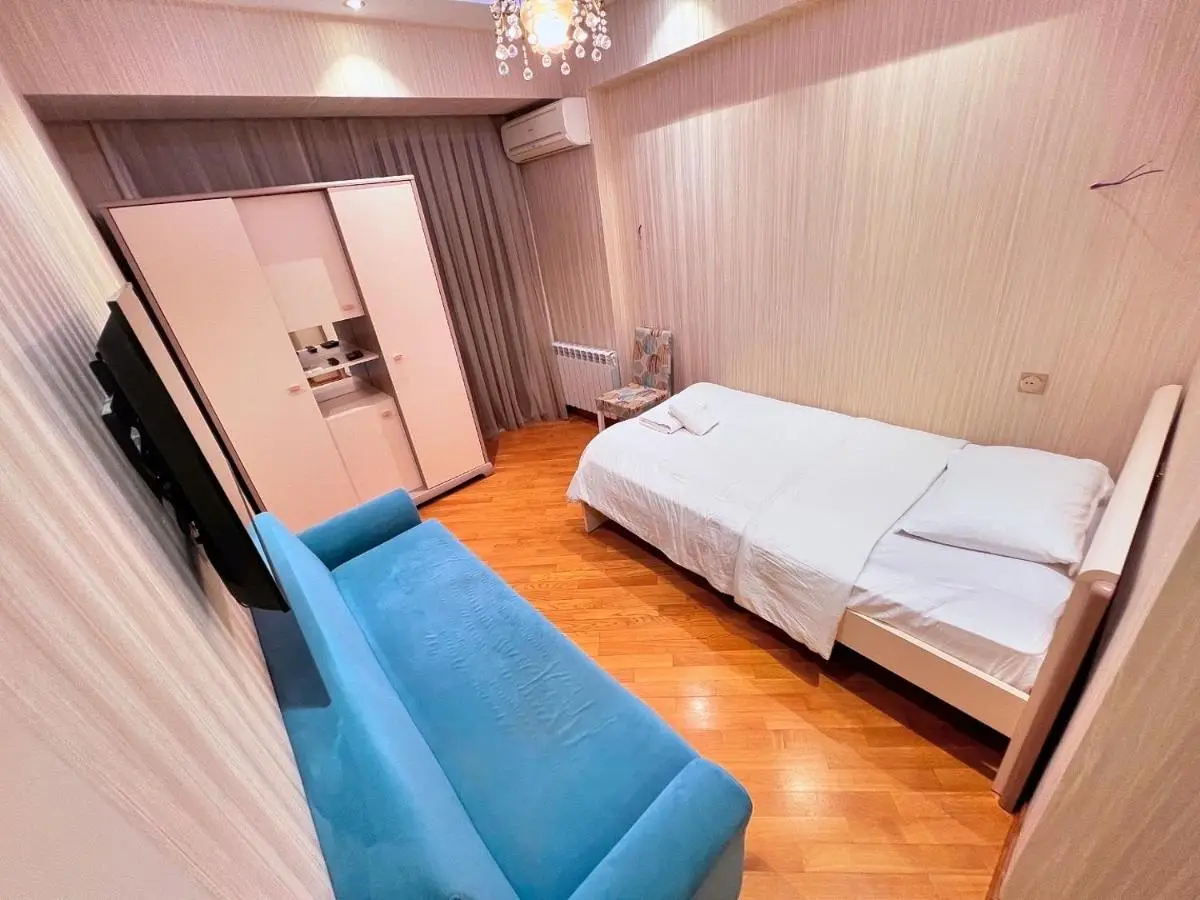Park Azure 0313