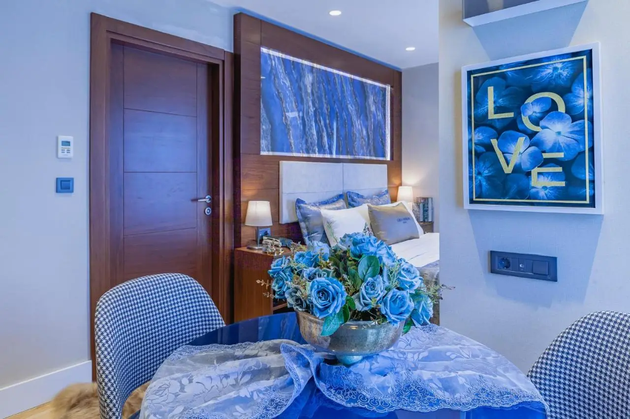 Lord Morgan & Exclusive Design Residence Cihangir