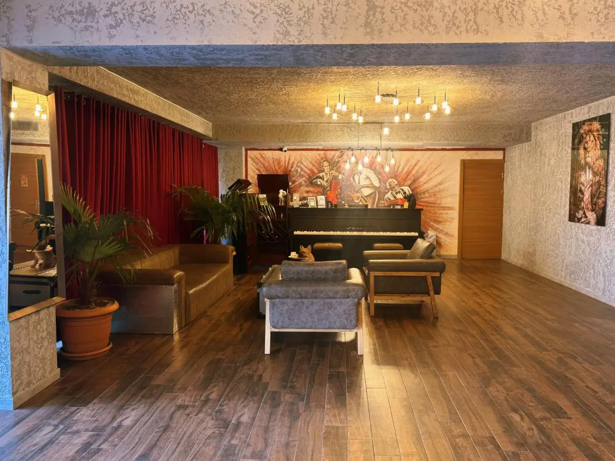 Jazz Hotel