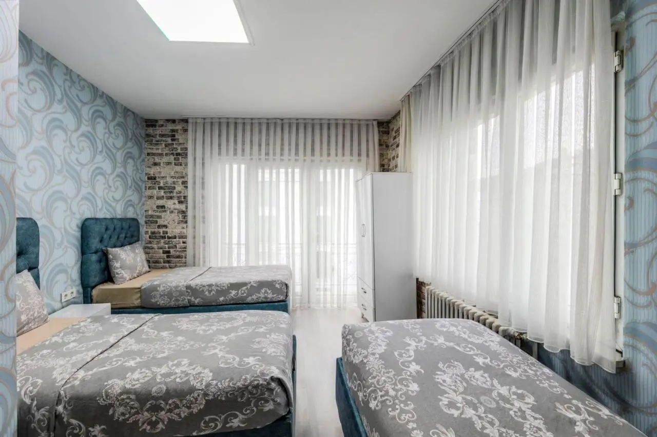 Palas Apartments