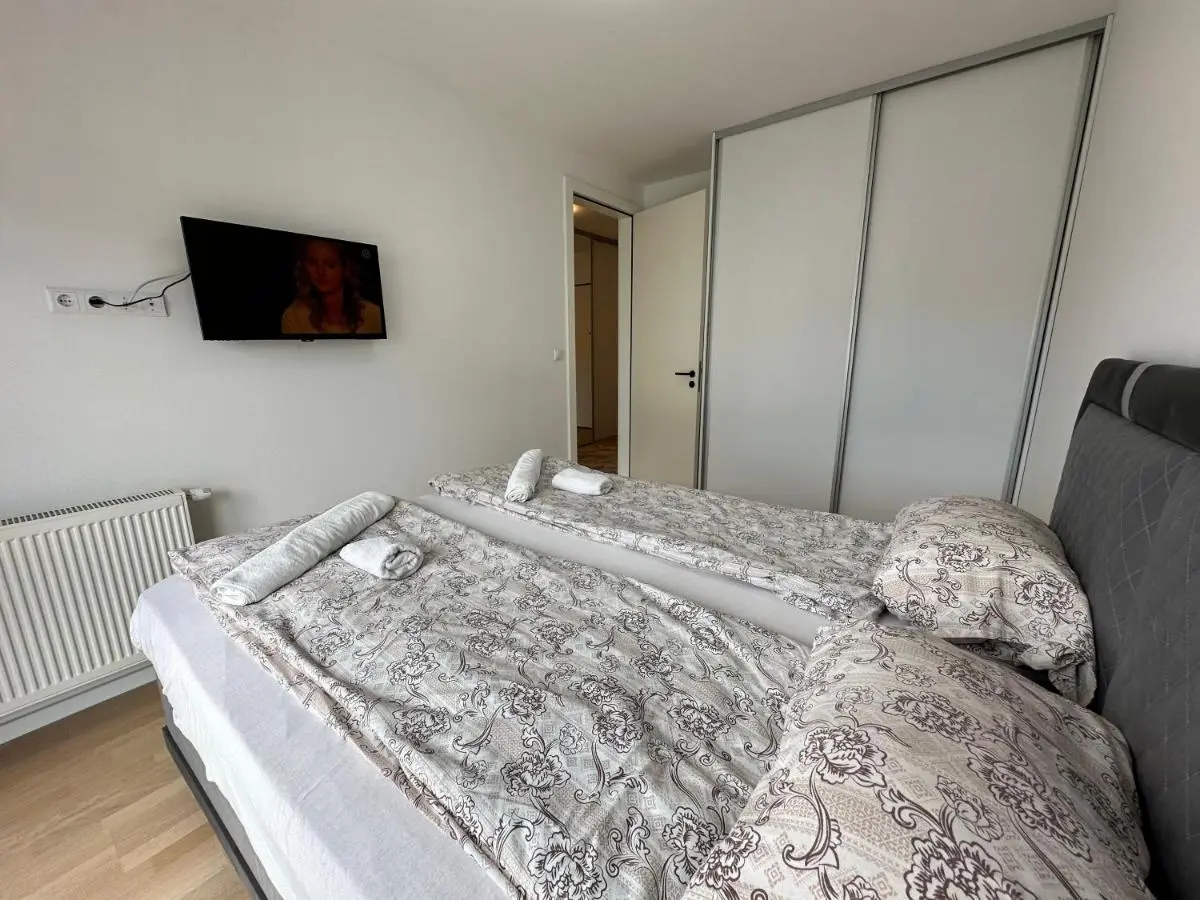 Apartment by expert Ado