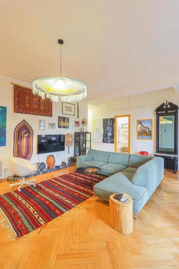 Artsy Apartment