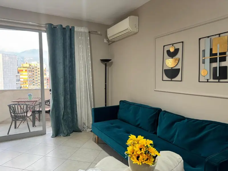 Turdiu center apart