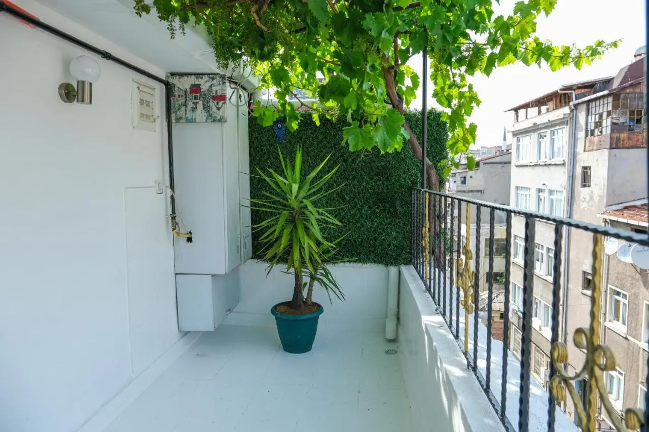 Taksim Neo Pera Suites